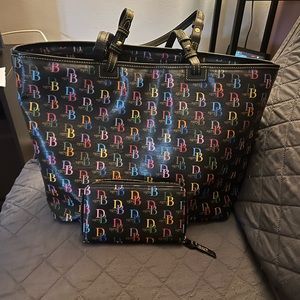 Dooney & Bourke Tote